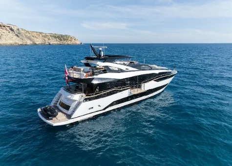 BLUE INFINITH ONE Luxury Charter Yacht by Sunseeker Charteryachtsfinder.com