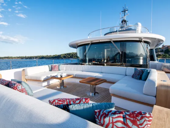 NORTHERN ESCAPE Luxury Charter Yacht Benetti 10