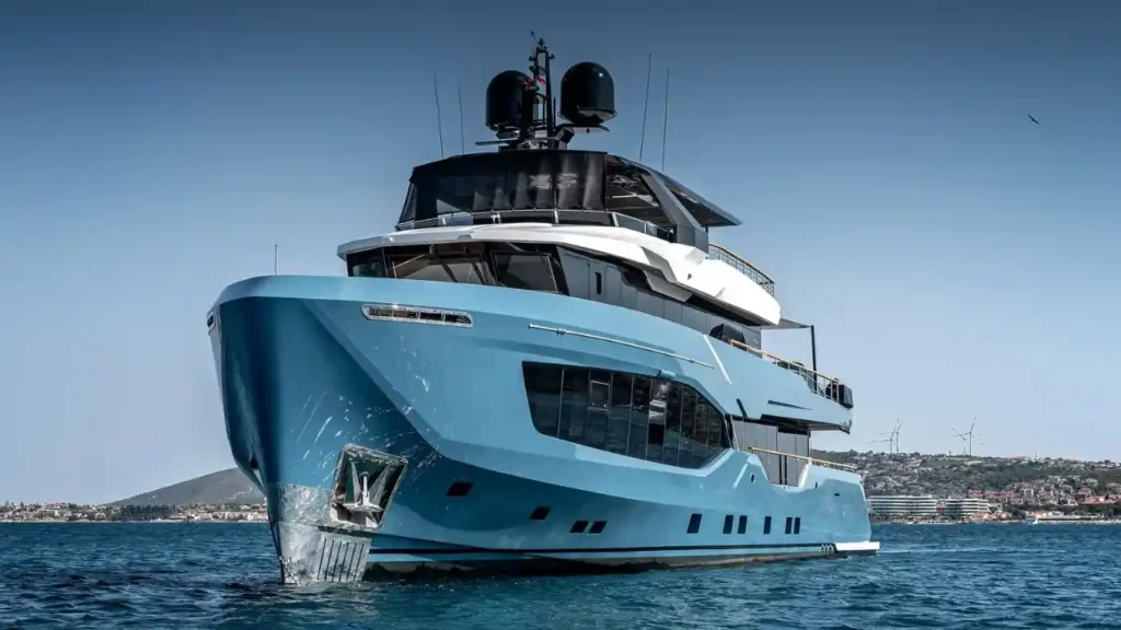 AMORE Luxury Charter Yacht by Numarine